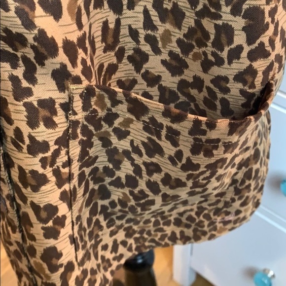 Vintage Erika Studio Leopard Button Up Top - Picture 4 of 7
